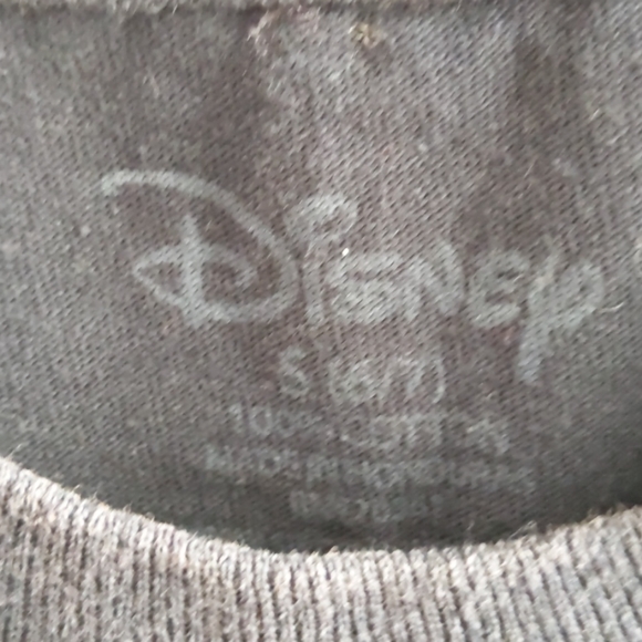 6/$20 Disney kids tees (sz 6/7) - Picture 2 of 4